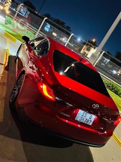 تۆیۆتا کامری